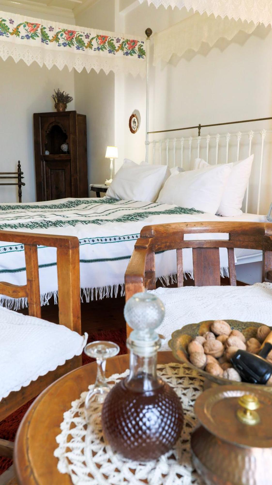 Hotel Papanikola Piána Rum bild