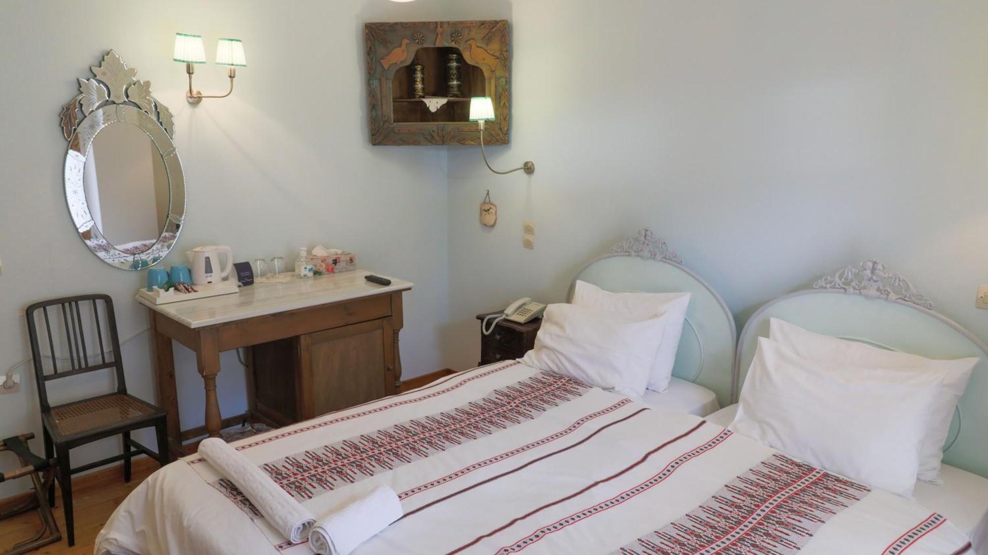 Hotel Papanikola Piána Rum bild